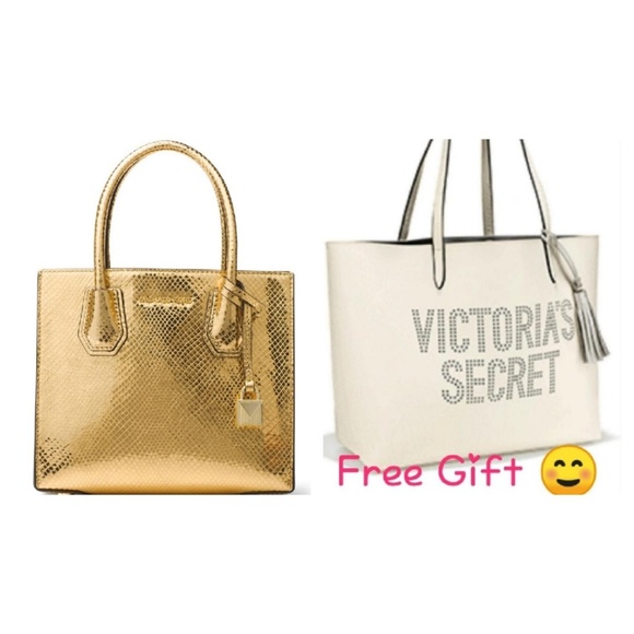 Michael Kors Handbags - ❌🎀 Beautiful Michael Kors Totes.Authentic🎀
